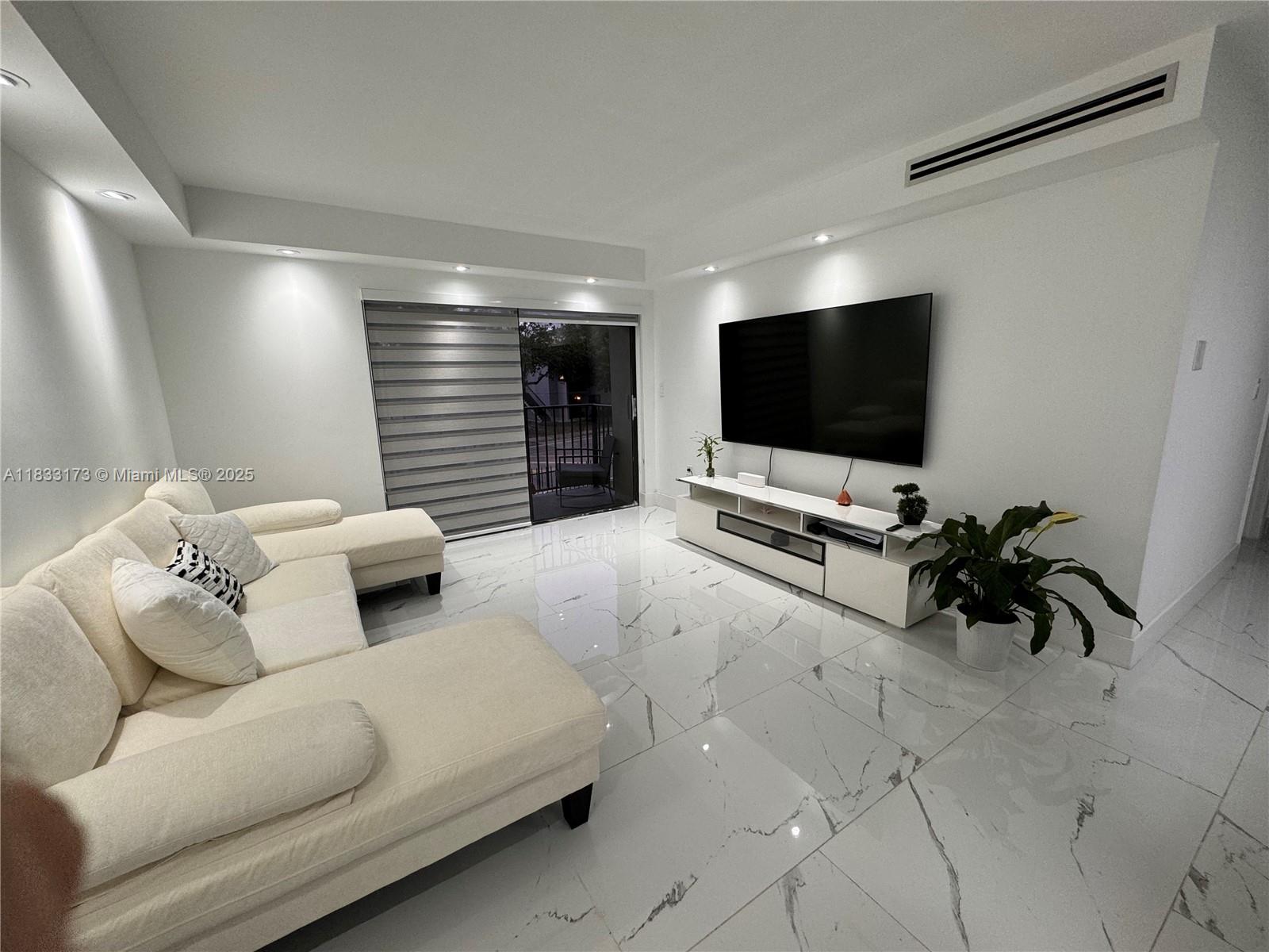 VILLA BELLINI CONDO - Residential