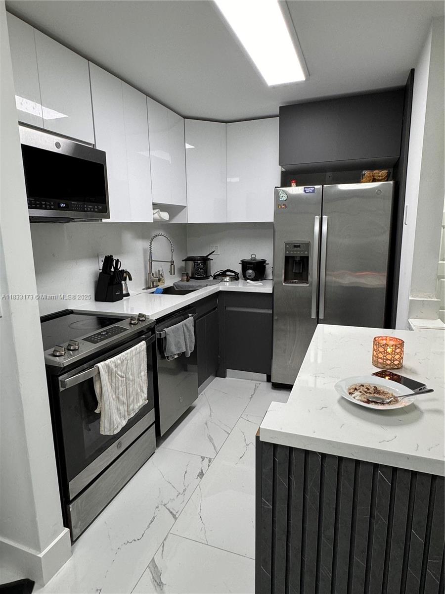 VILLA BELLINI CONDO - Residential