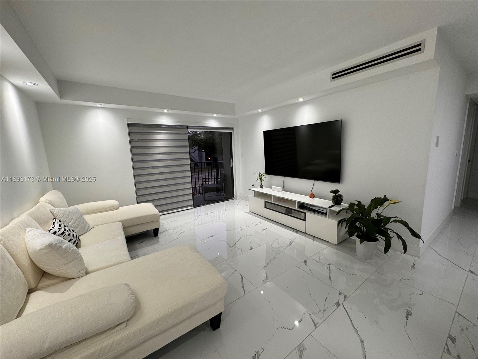 VILLA BELLINI CONDO - Residential