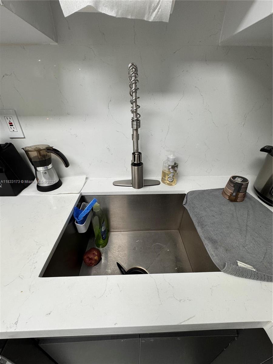 VILLA BELLINI CONDO - Residential