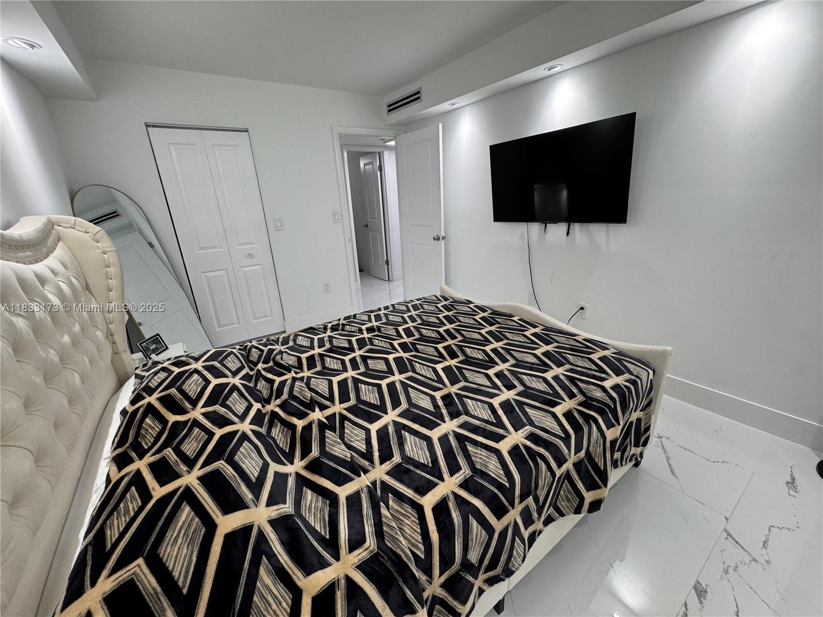 VILLA BELLINI CONDO - Residential