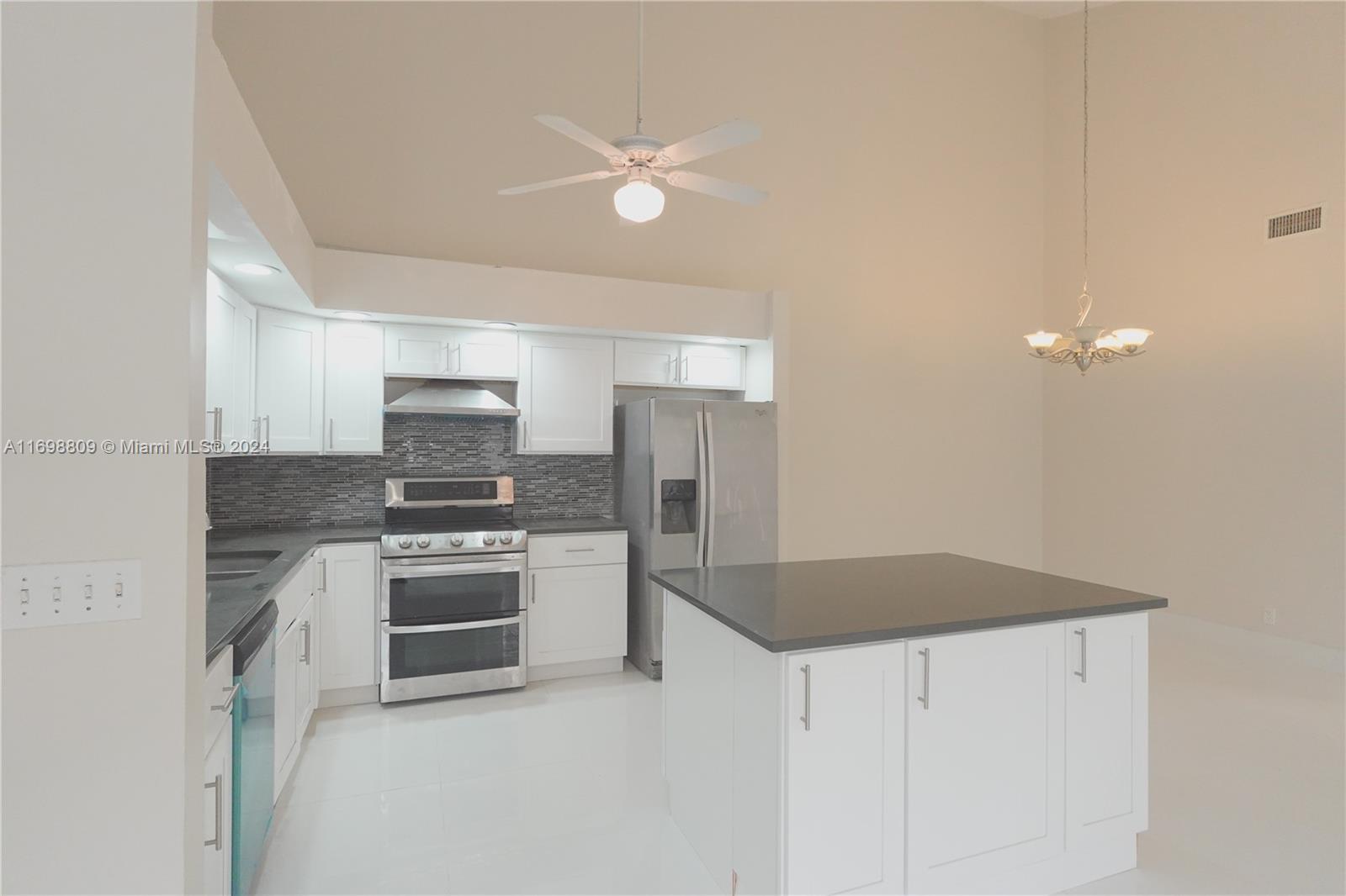 VILLAS DE LA COSTA CONDO - Residential Lease