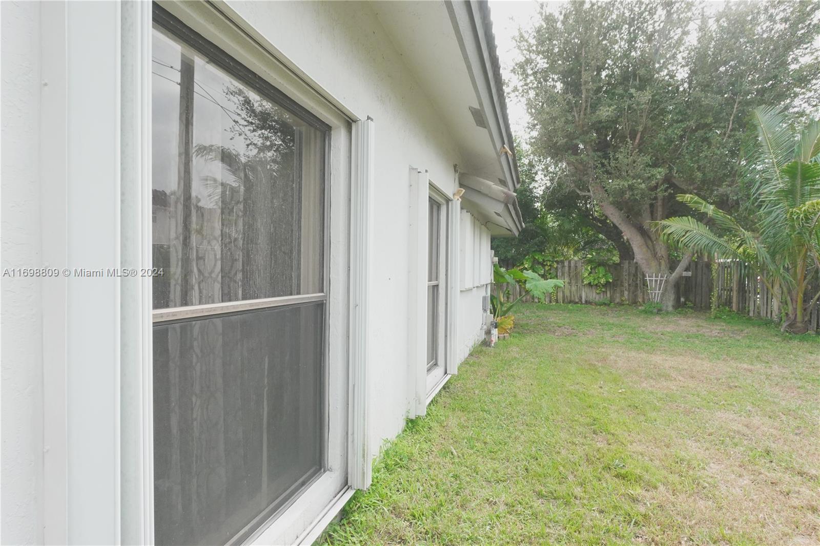 VILLAS DE LA COSTA CONDO - Residential Lease