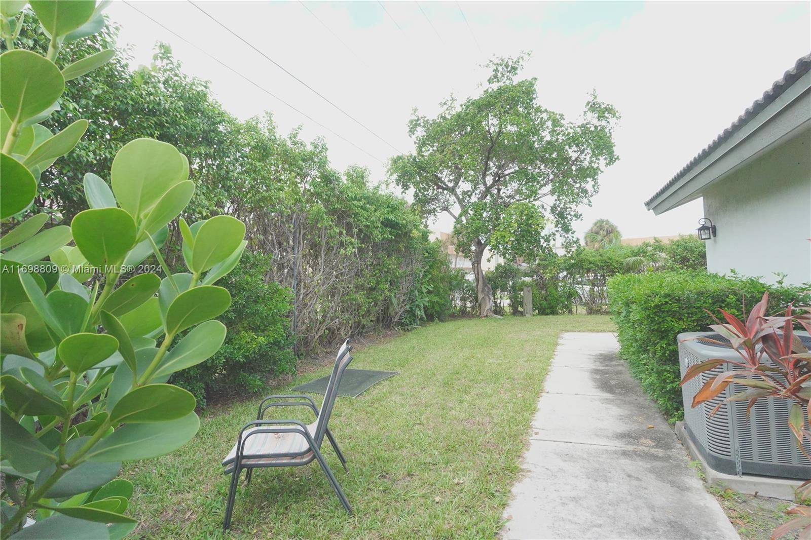 VILLAS DE LA COSTA CONDO - Residential Lease