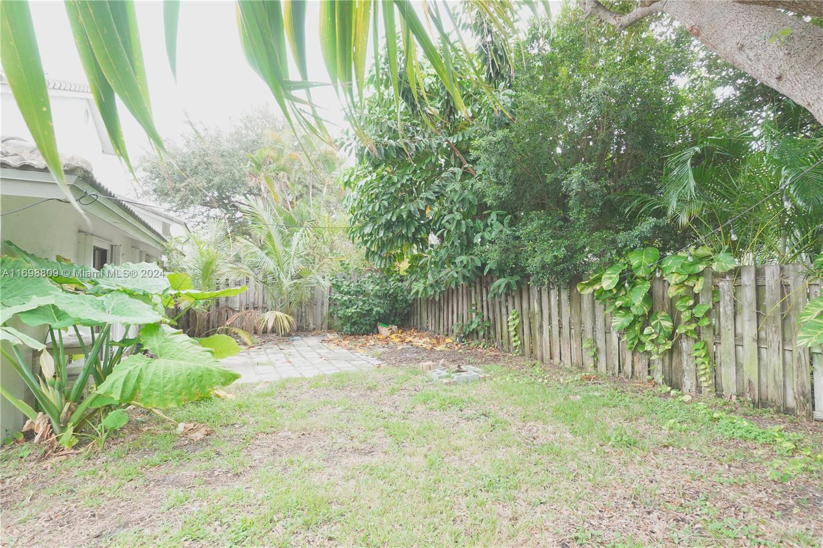VILLAS DE LA COSTA CONDO - Residential Lease
