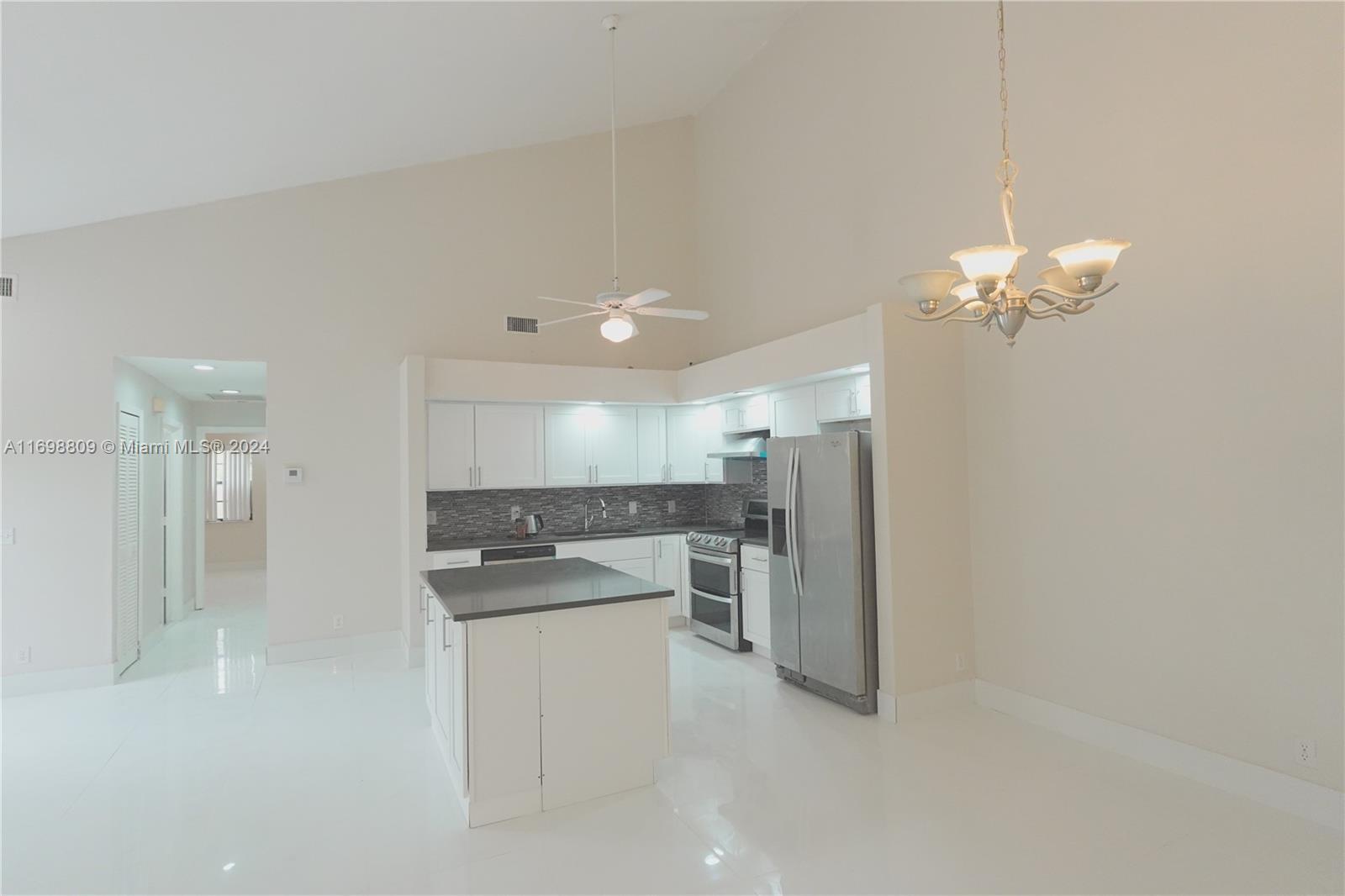 VILLAS DE LA COSTA CONDO - Residential Lease