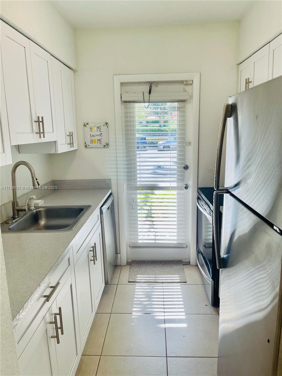 EDGEWATER OF CORAL GABLES - Residential Lease
