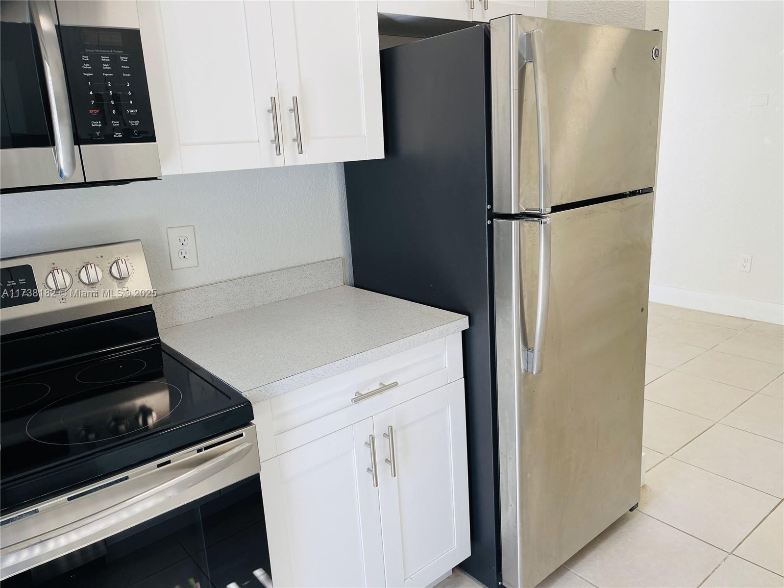 EDGEWATER OF CORAL GABLES - Residential Lease