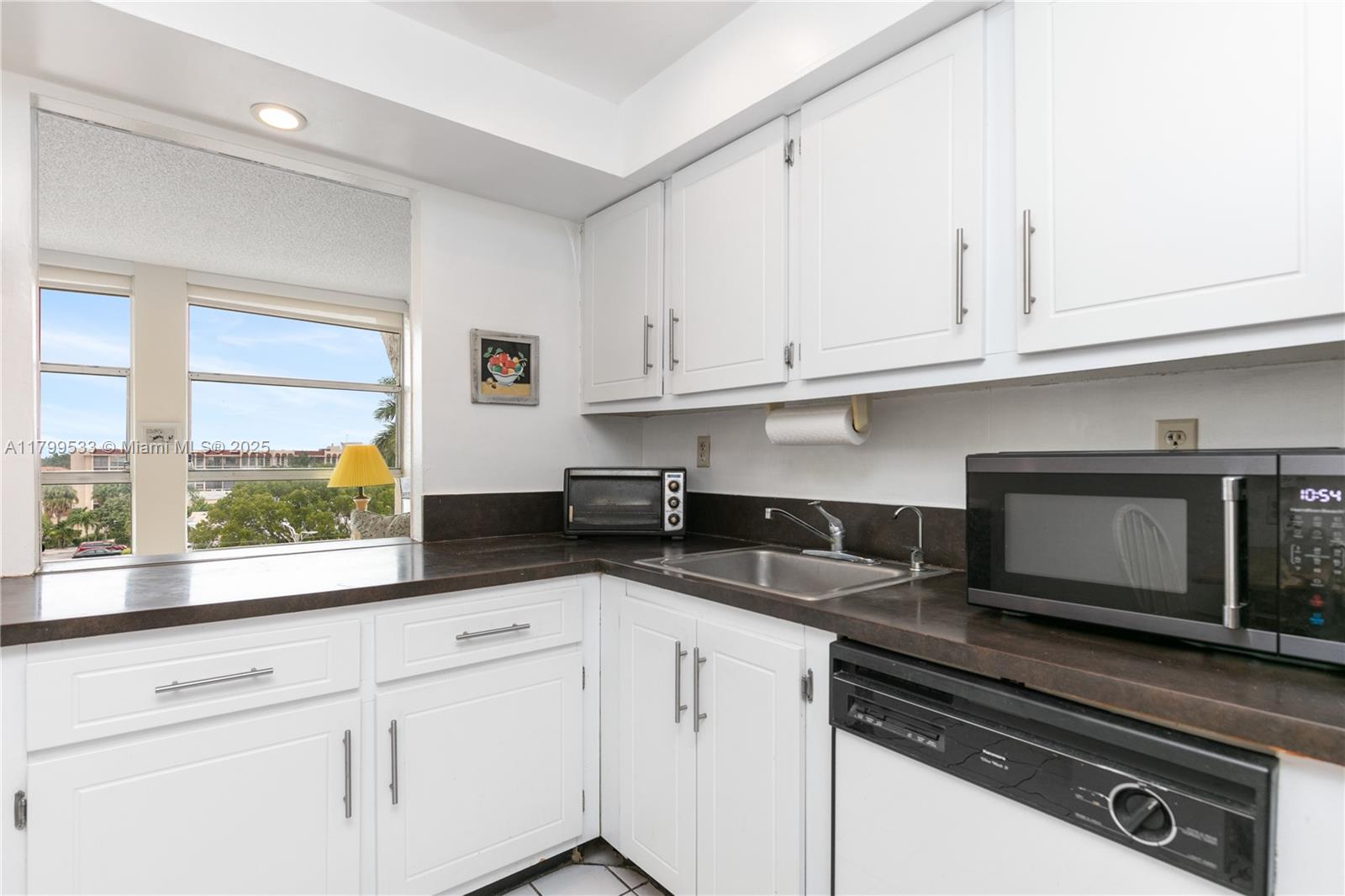 DESOTO PARK CONDO - Residential Lease