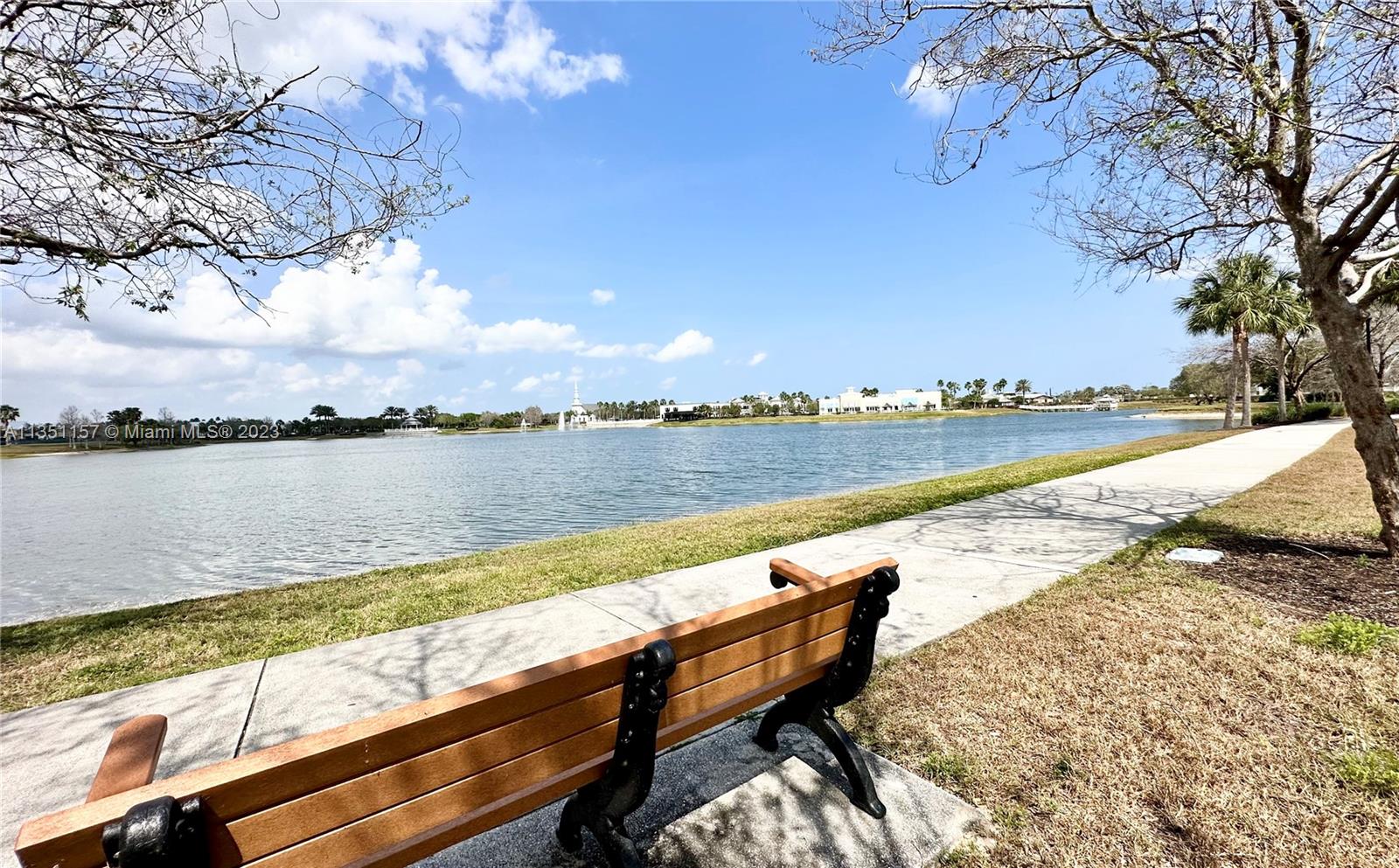 Manderlie at Tradition - Residential Lease