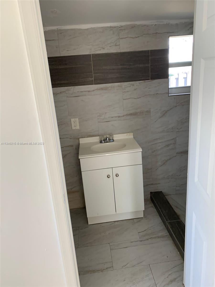 GEO M PHIPPENS SUB - Residential Lease