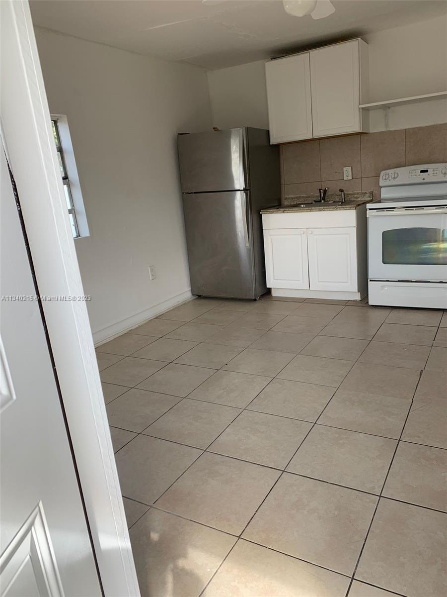 GEO M PHIPPENS SUB - Residential Lease