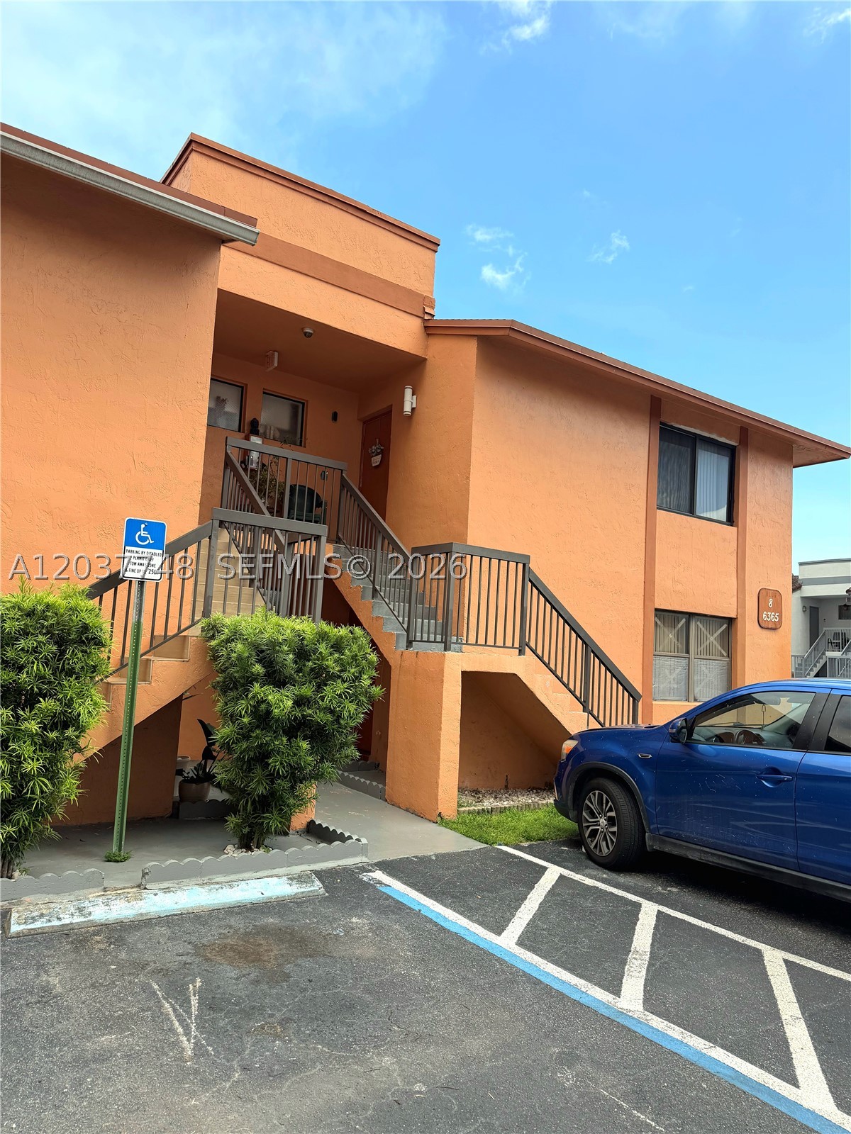 LAGO GRANDE FIVE-B CONDO - Residential