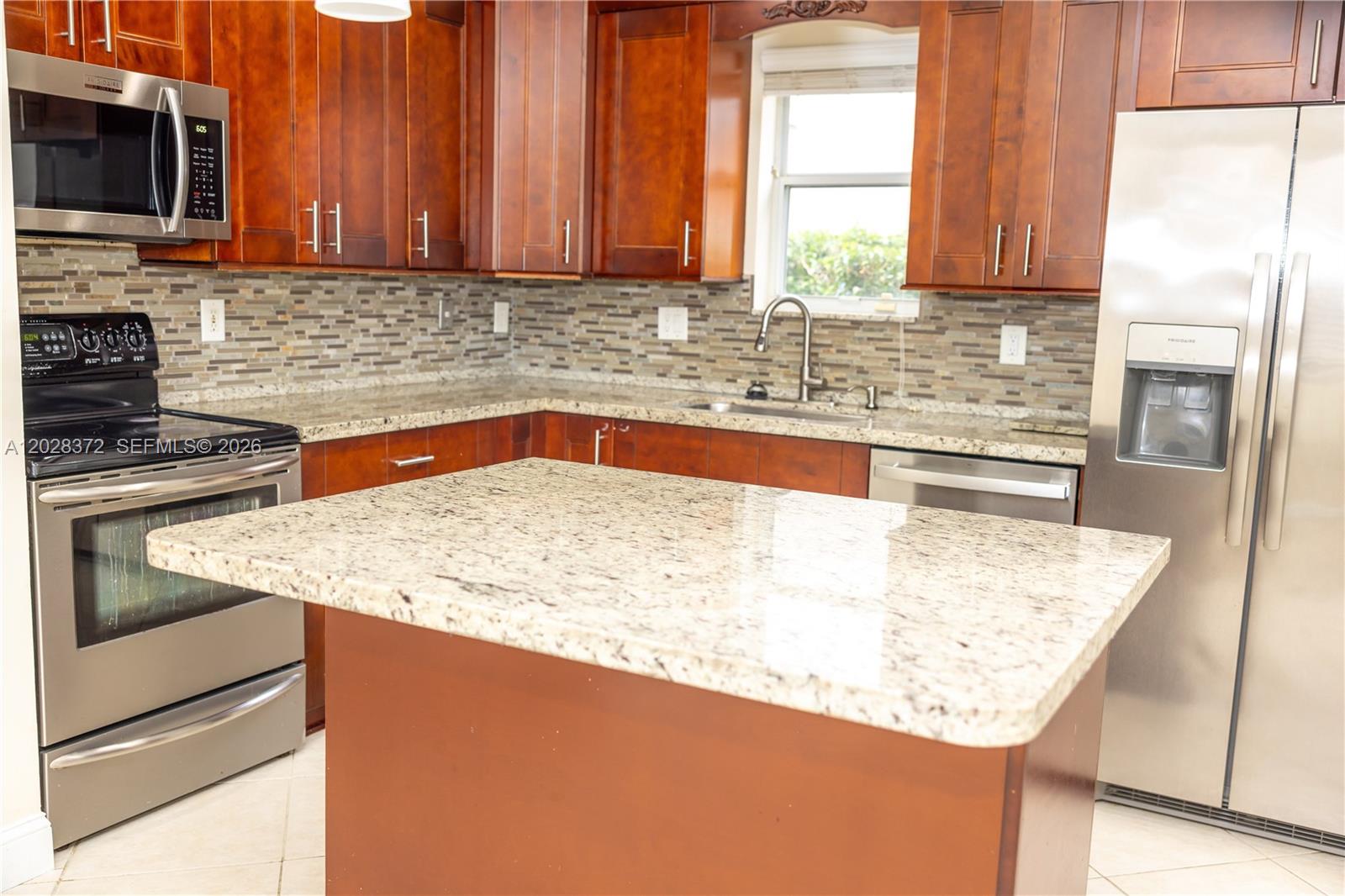 KENSINGTON MANOR - Residential