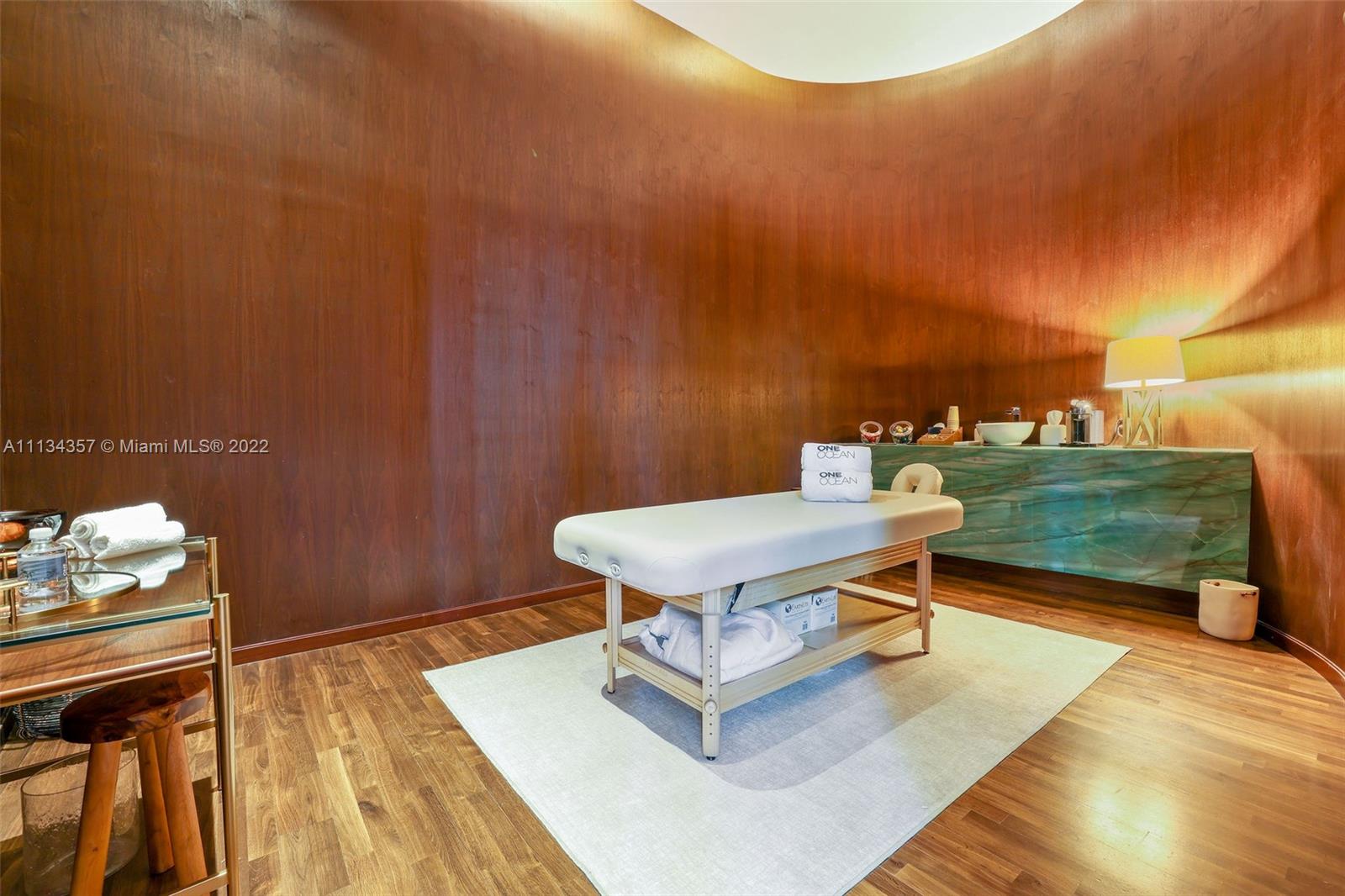 ONE OCEAN CONDO - Residential