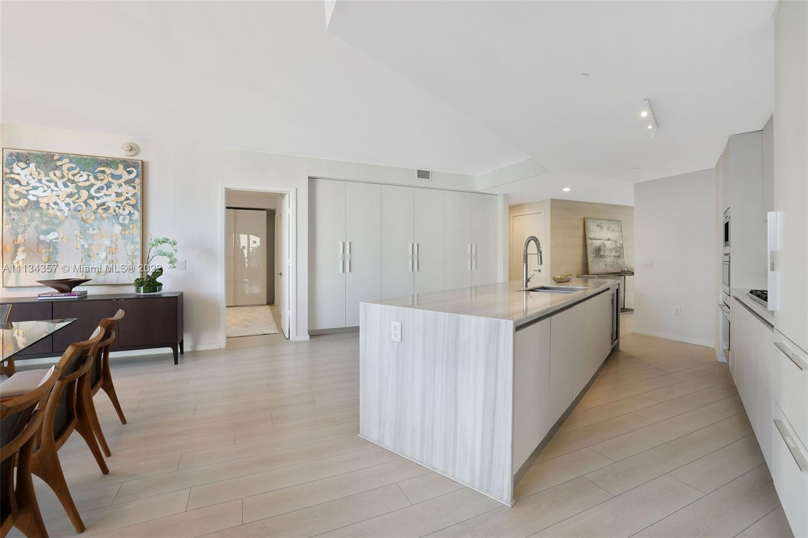 ONE OCEAN CONDO - Residential