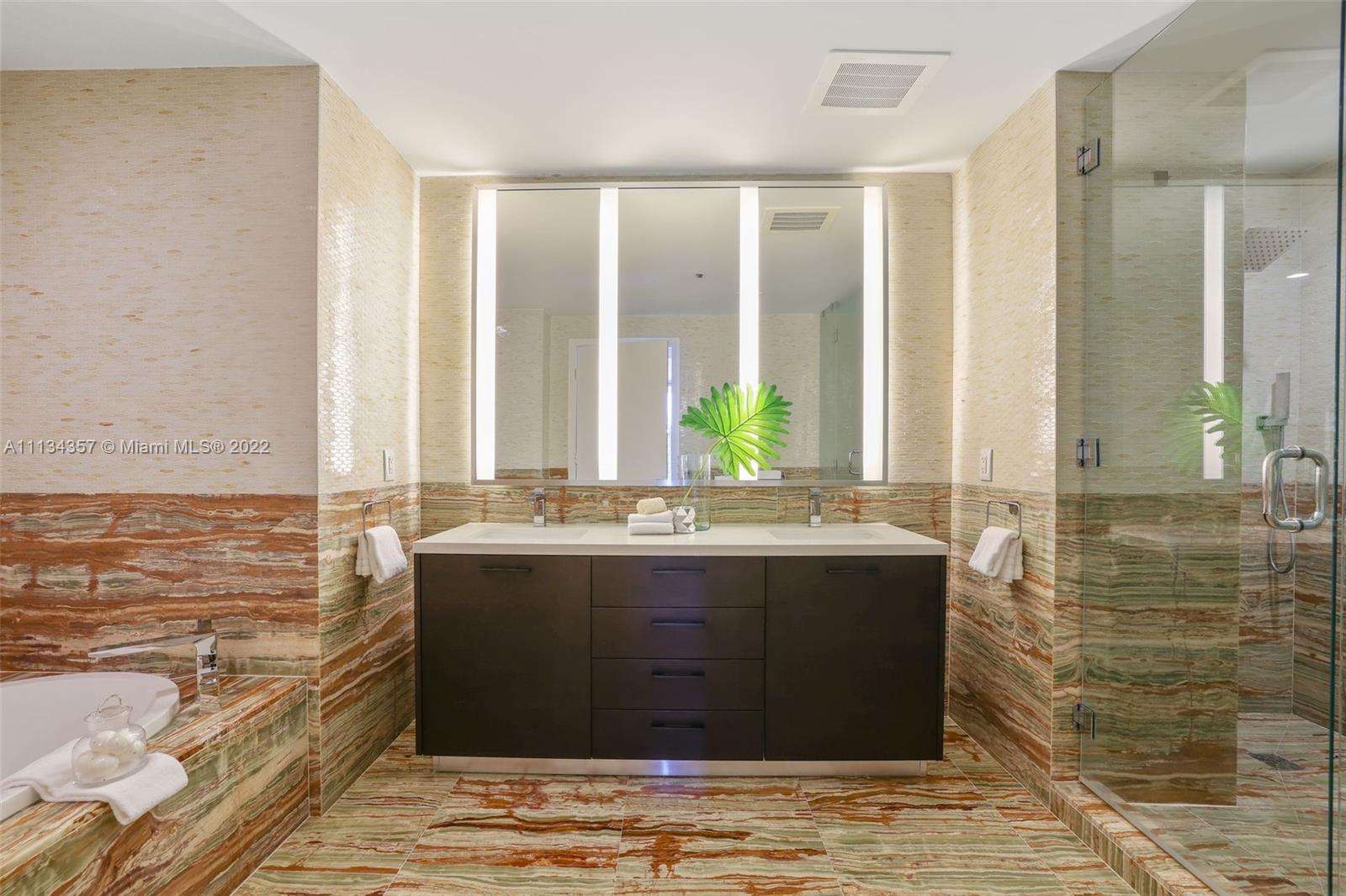 ONE OCEAN CONDO - Residential
