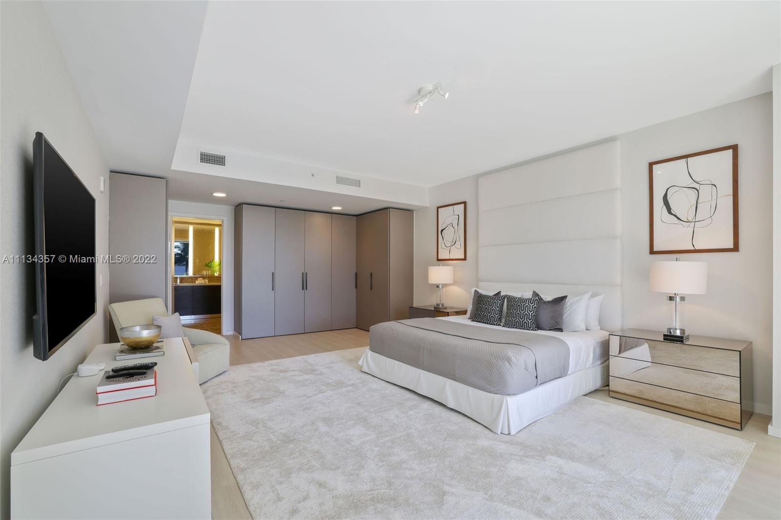 ONE OCEAN CONDO - Residential