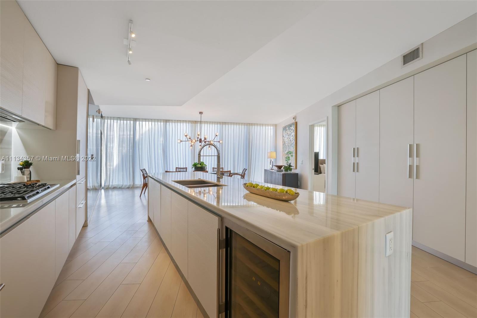 ONE OCEAN CONDO - Residential