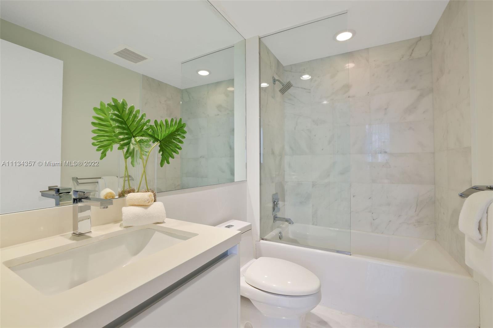 ONE OCEAN CONDO - Residential