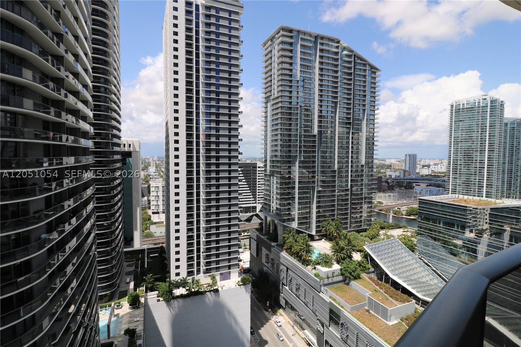 801 SMA RESIDENCES CONDO - Residential Lease