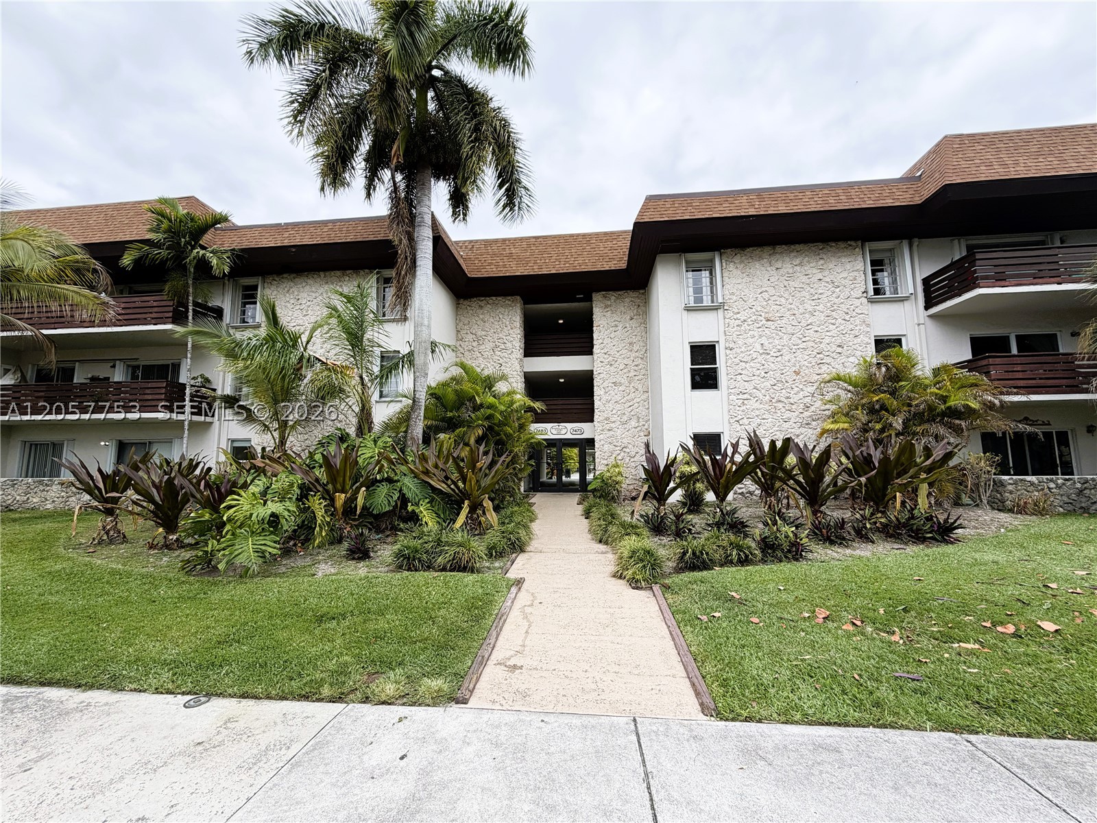 DADELAND CAPRI CONDO - Residential