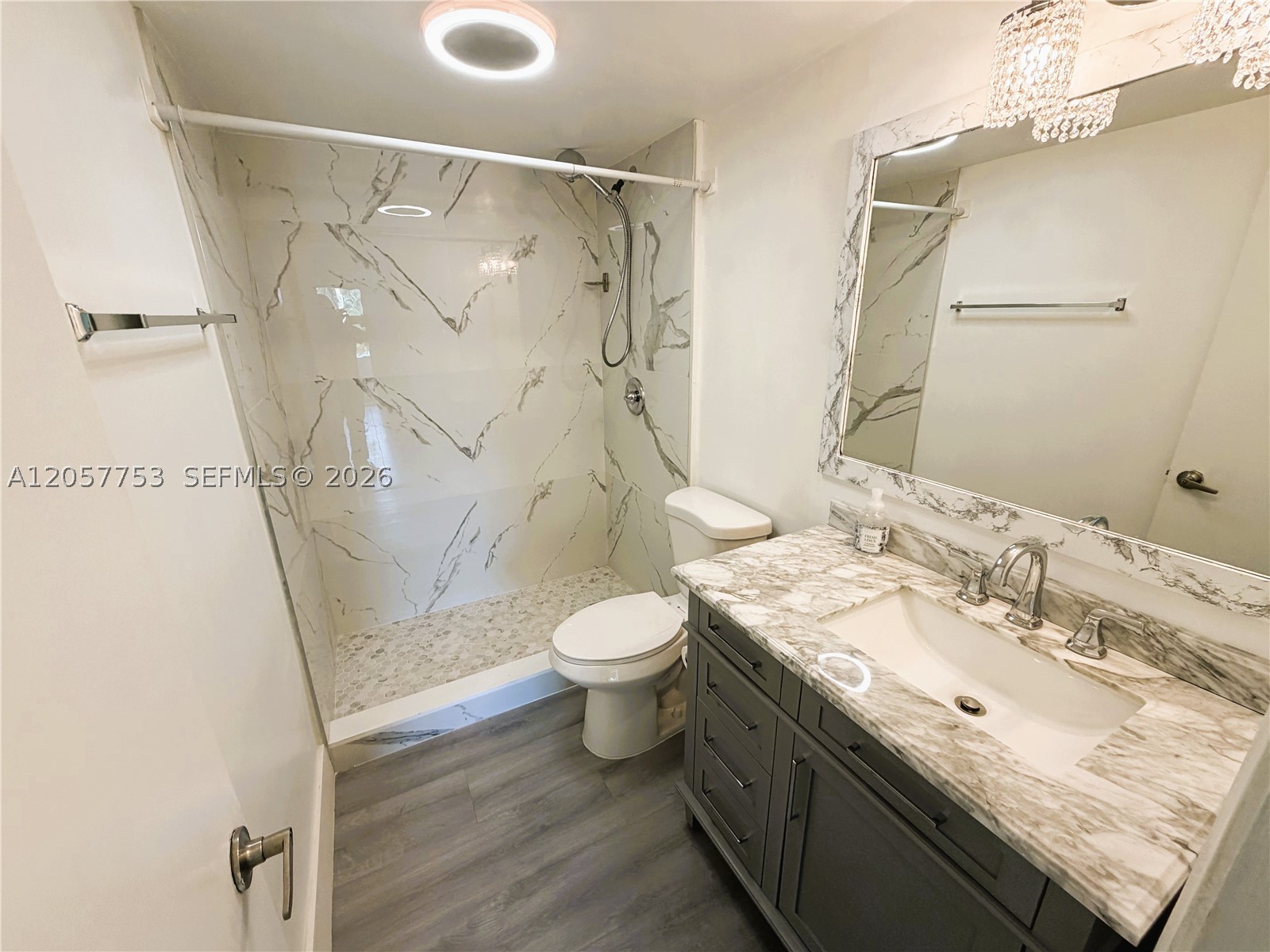 DADELAND CAPRI CONDO - Residential