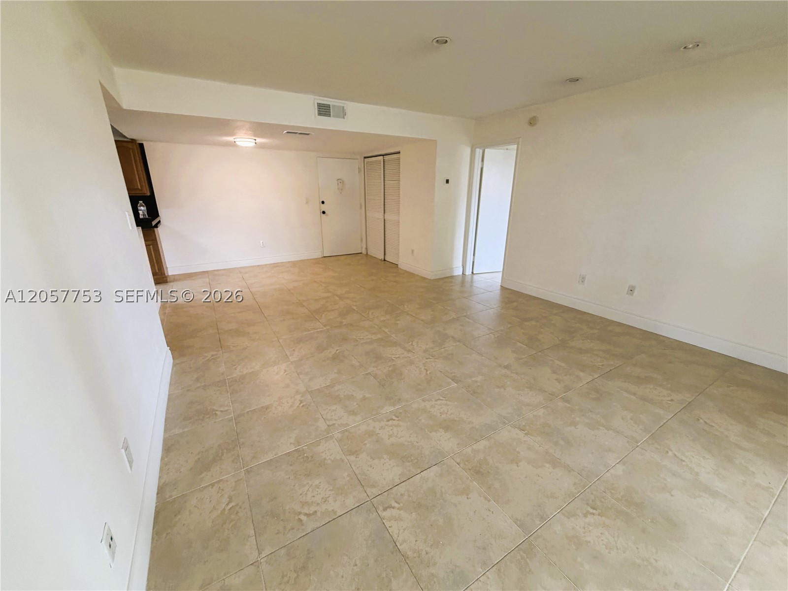 DADELAND CAPRI CONDO - Residential