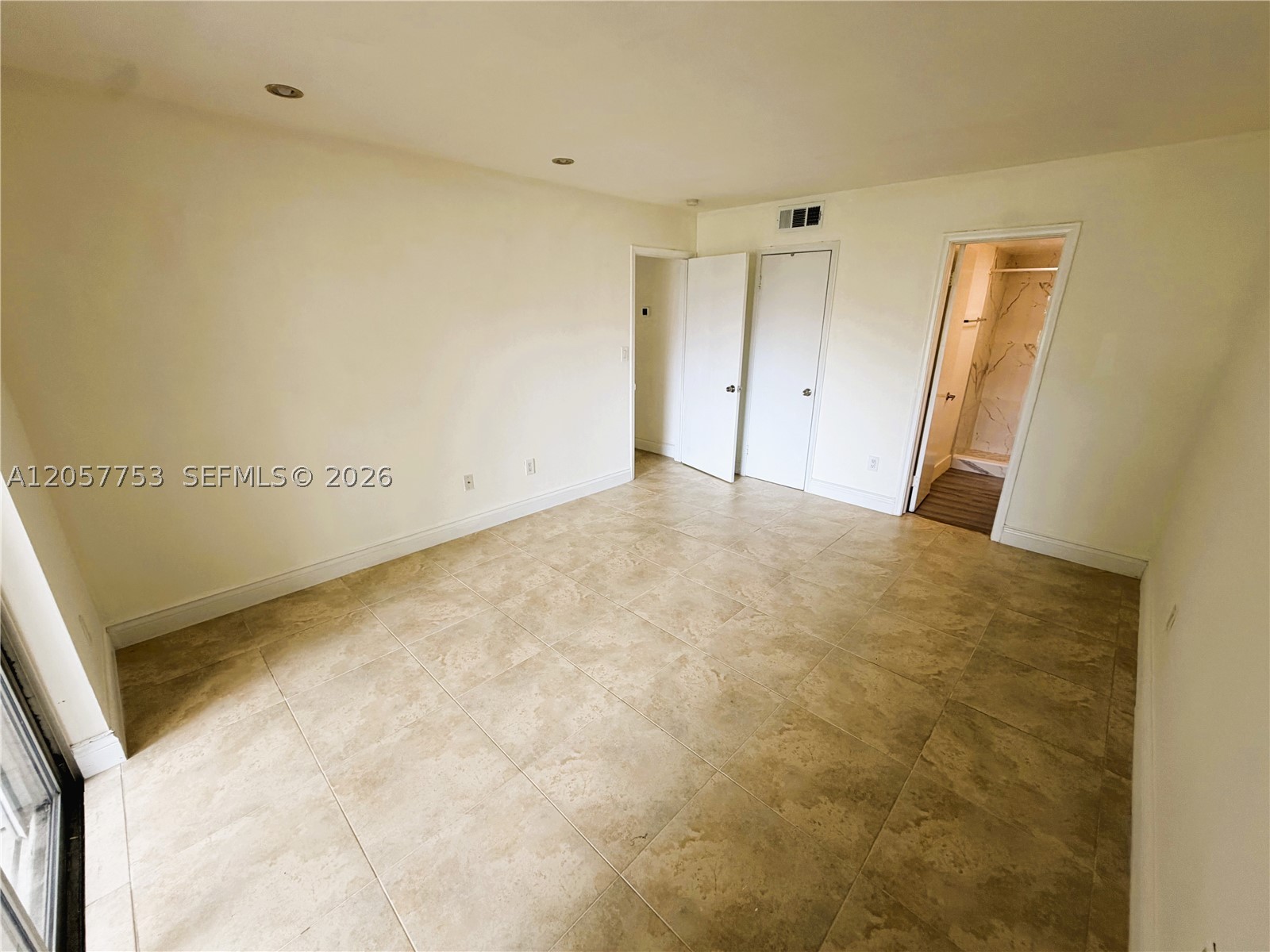 DADELAND CAPRI CONDO - Residential