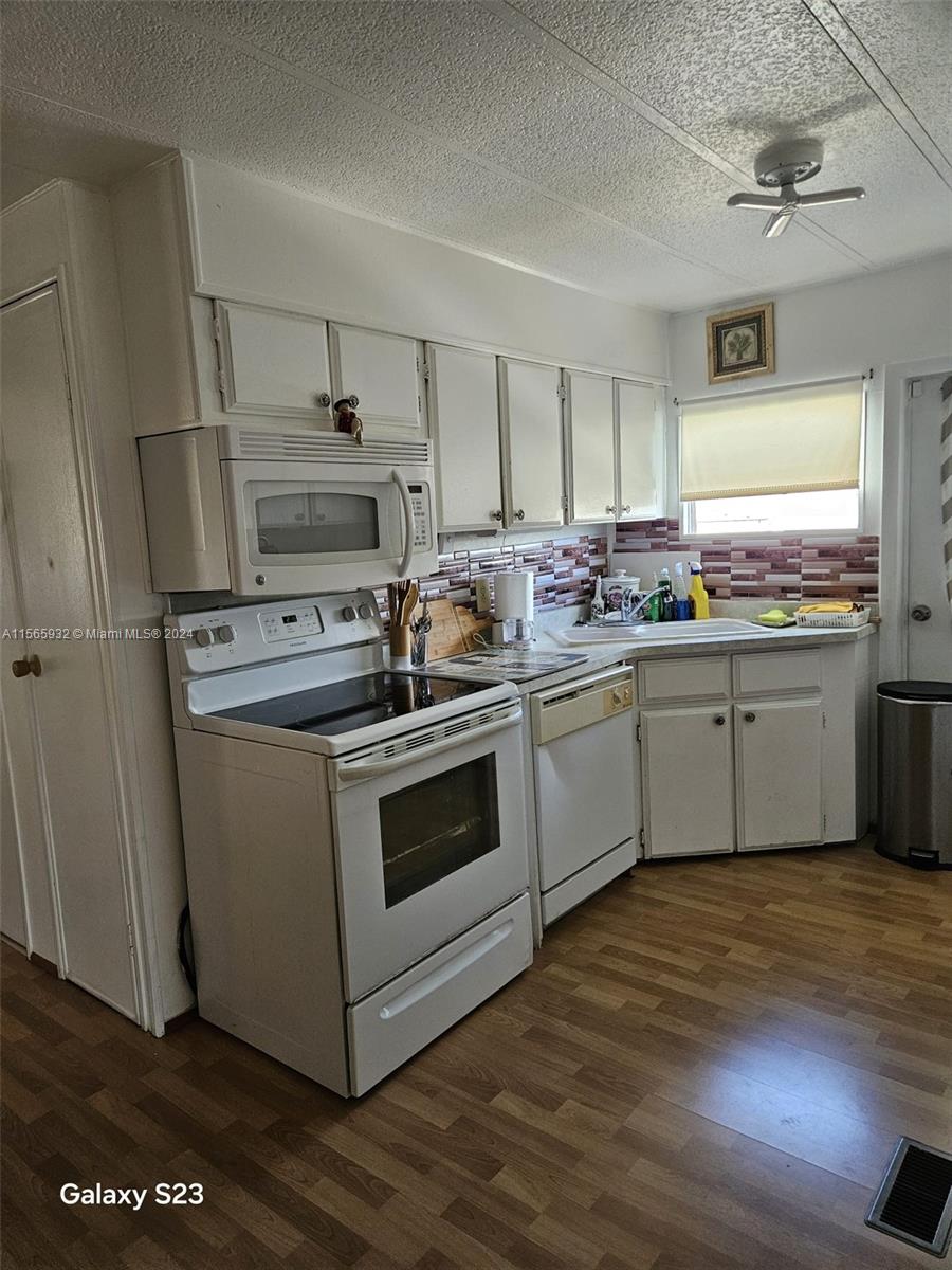 NORTHERN PINES MOBILE HOM - Residential