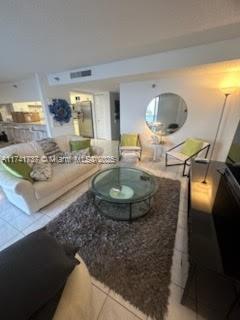 LE MAISONNEUVE CONDO - Residential Lease