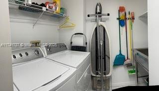 LE MAISONNEUVE CONDO - Residential Lease
