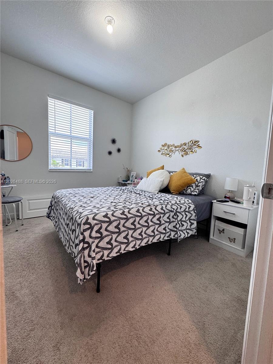 WYNDHAM LAKES PLAZA - Residential Lease