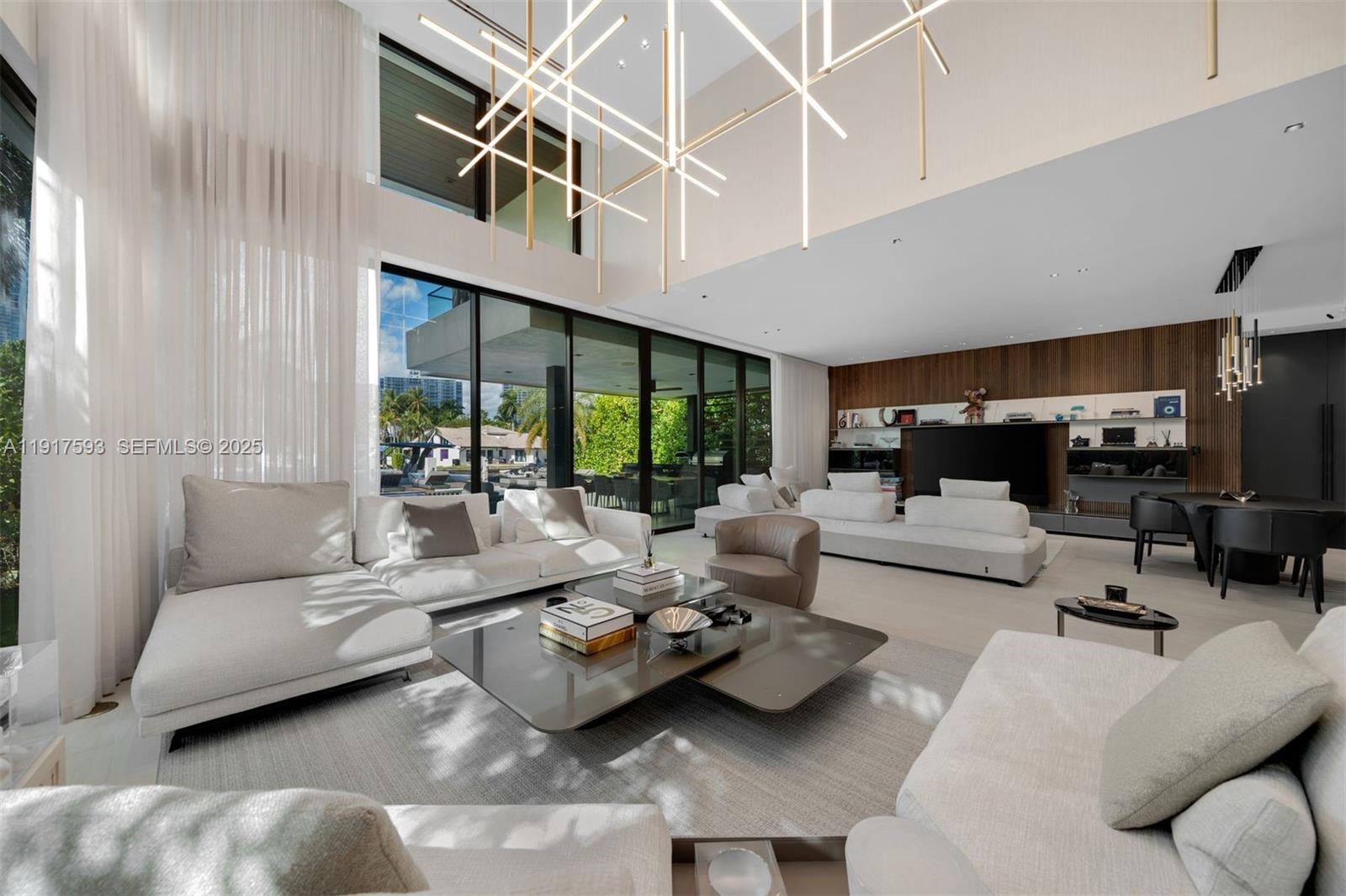GOLDEN BEACH SEC E - Residential