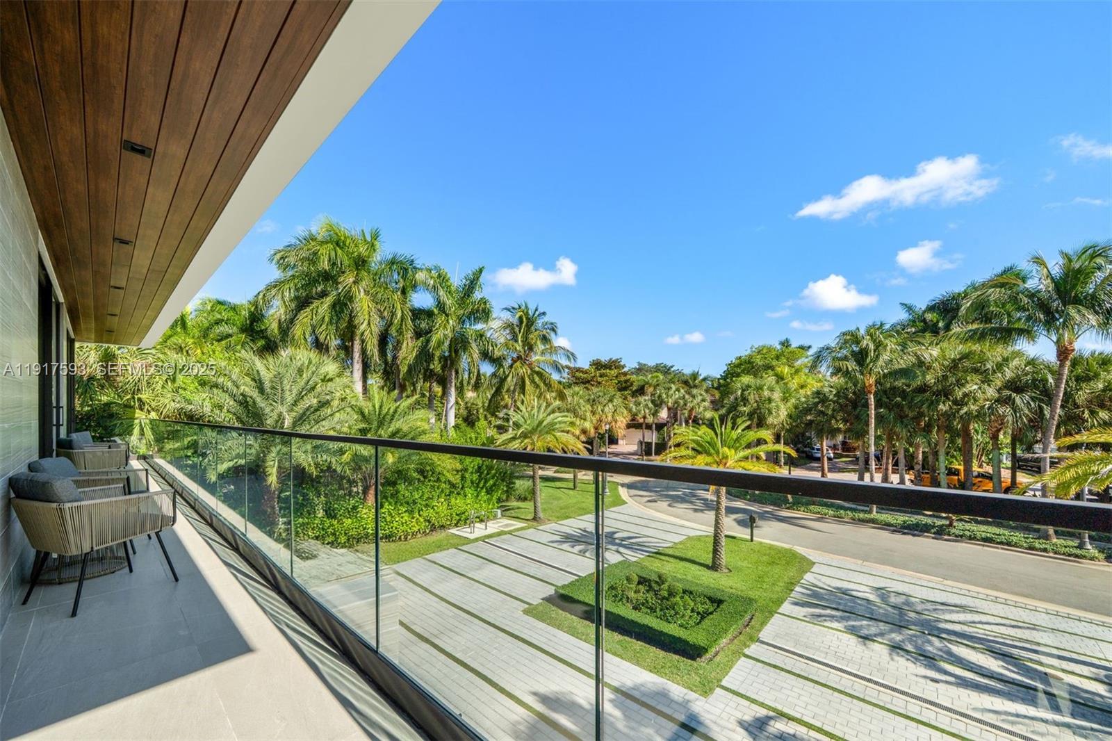 GOLDEN BEACH SEC E - Residential