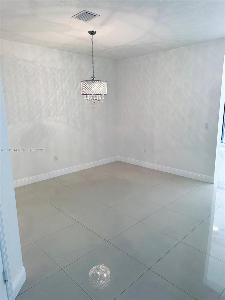 VIA VENTURA NEIGHBORHOOD - Residential Lease
