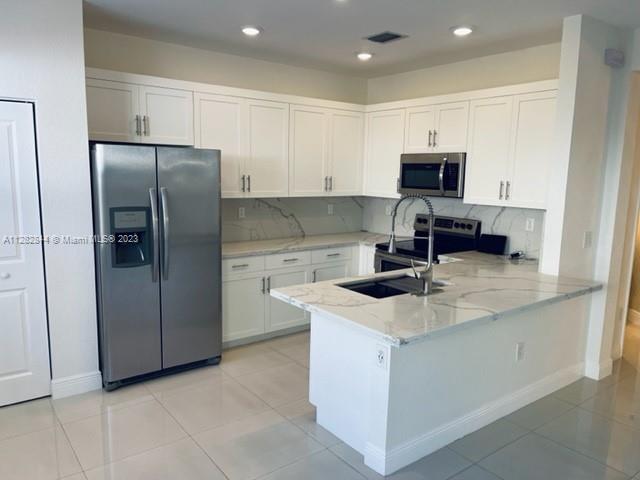 VIA VENTURA NEIGHBORHOOD - Residential Lease
