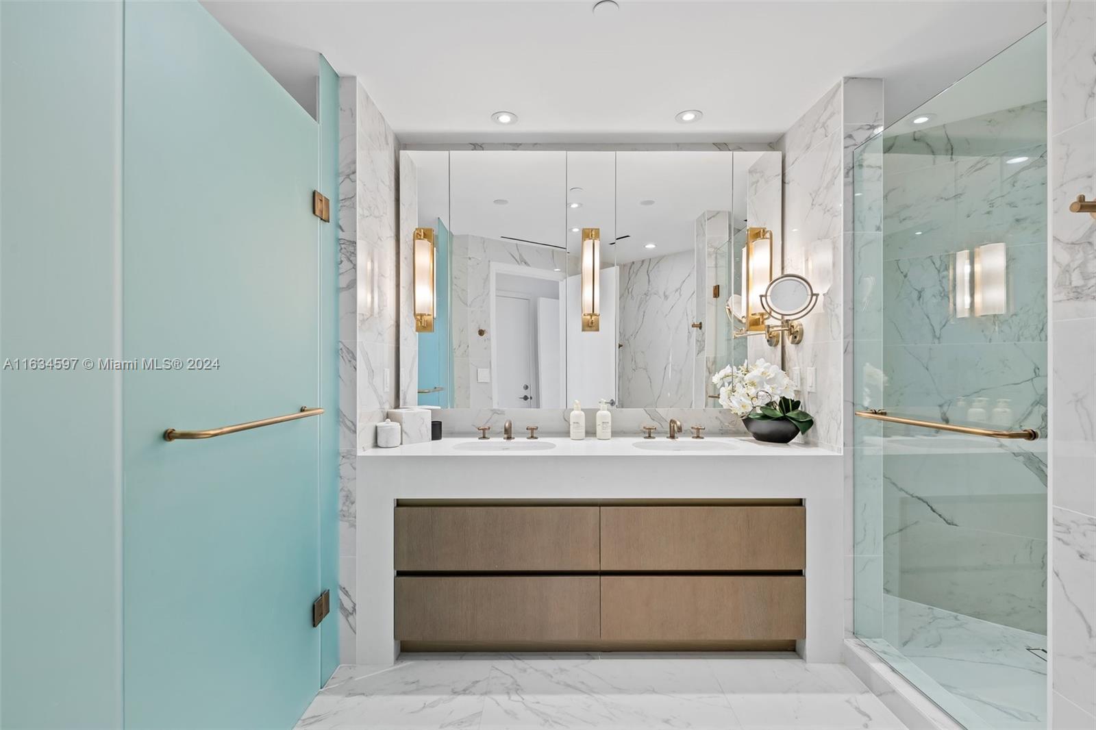 Four Seasons - Residential
