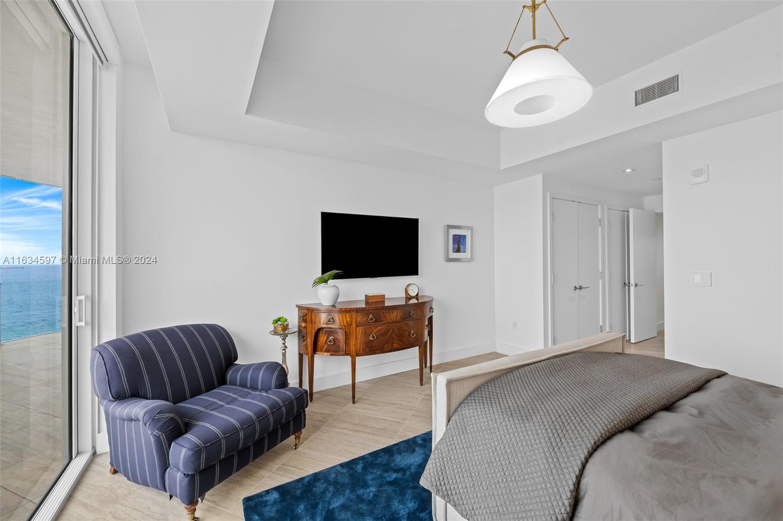 Four Seasons - Residential