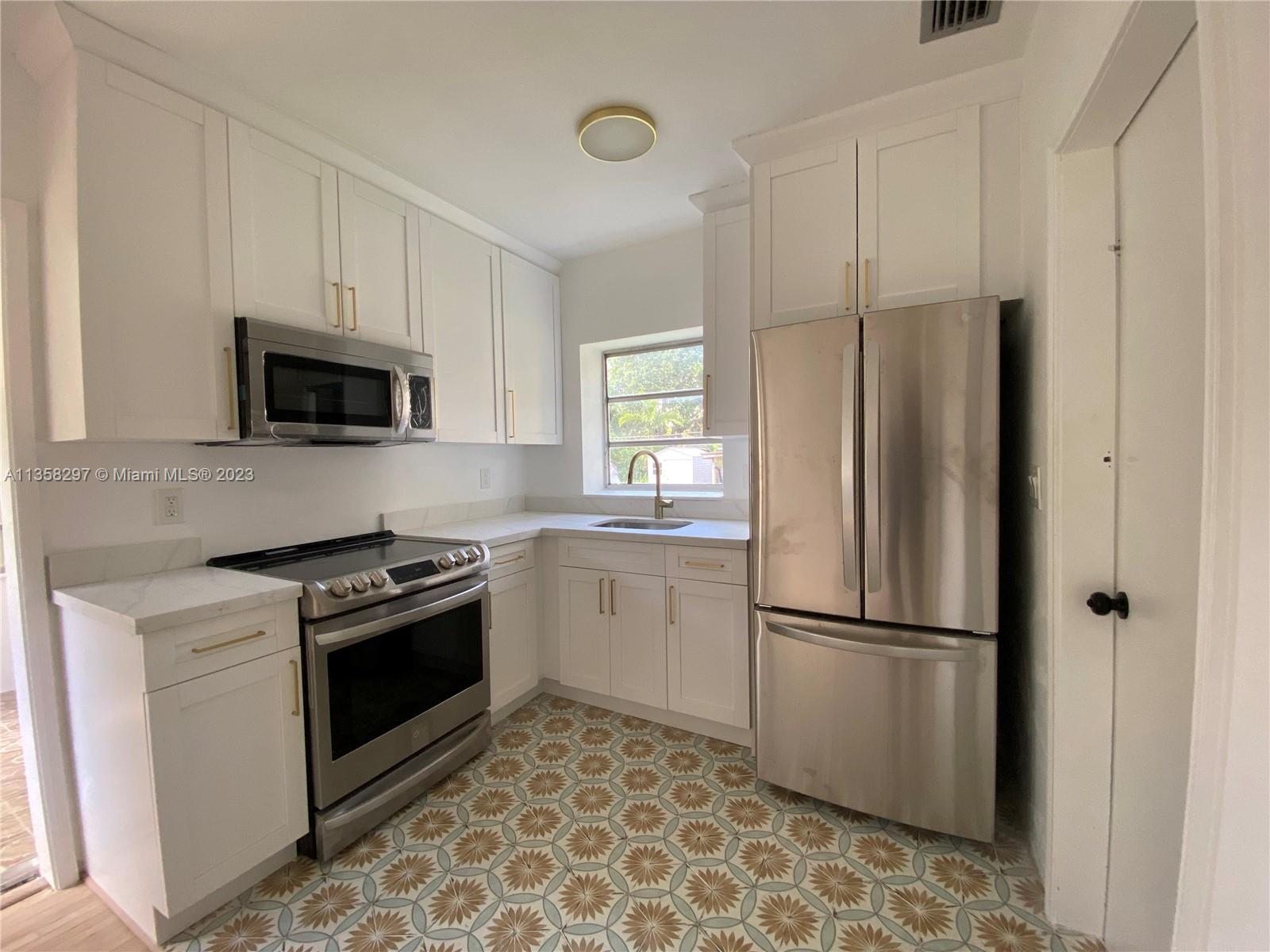 BISCAYNE GDNS SEC E PART - Residential