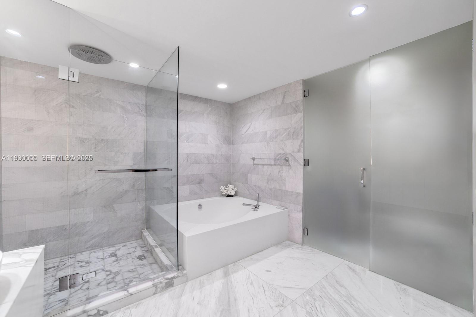 OCEANA BAL HARBOUR CONDO - Residential