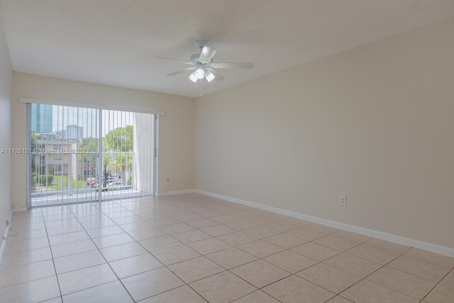 KINGS CREEK SO CONDO - Residential Lease