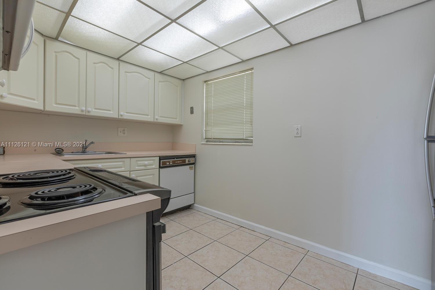 KINGS CREEK SO CONDO - Residential Lease