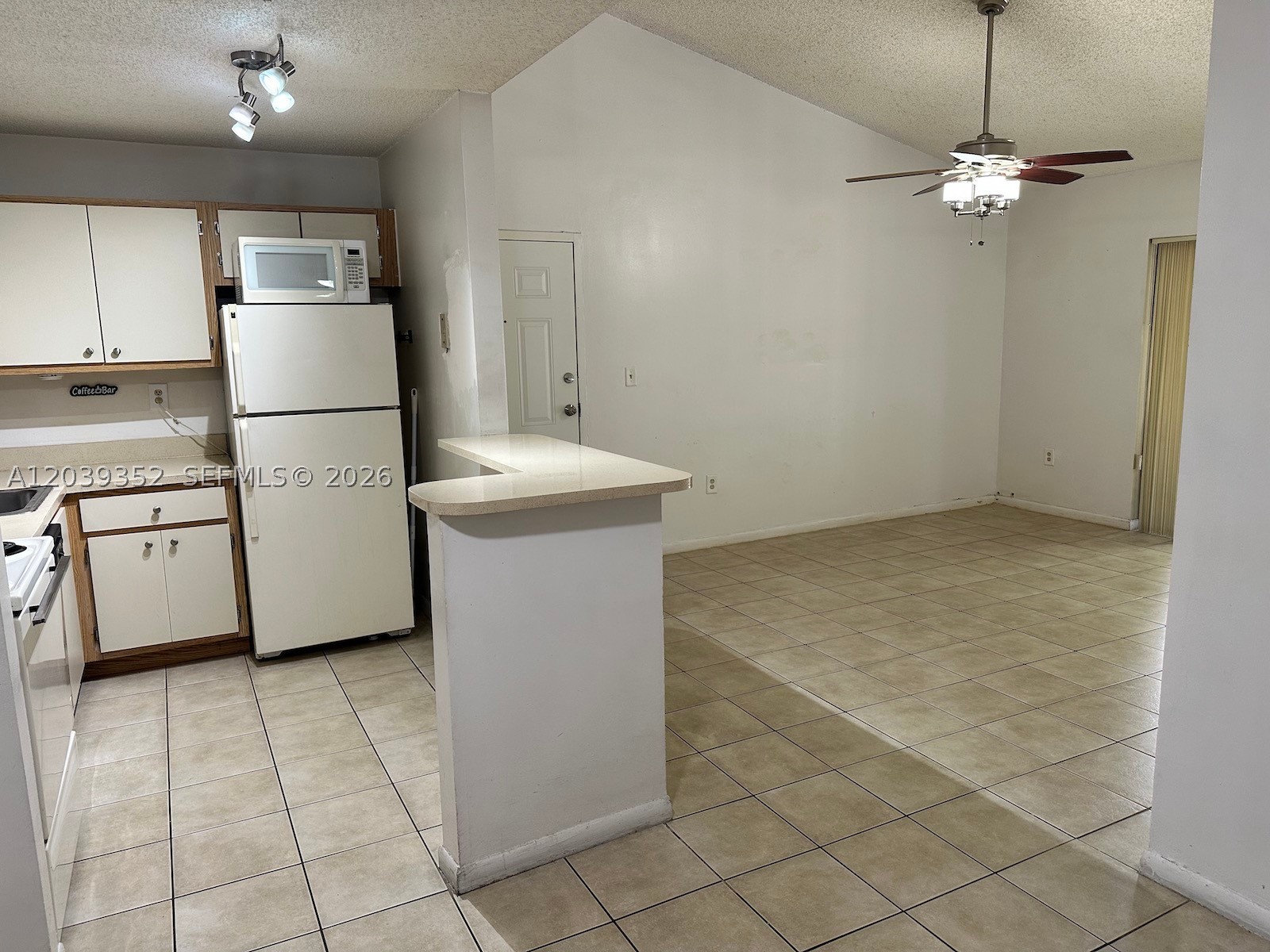VILLA BELLINI CONDO - Residential