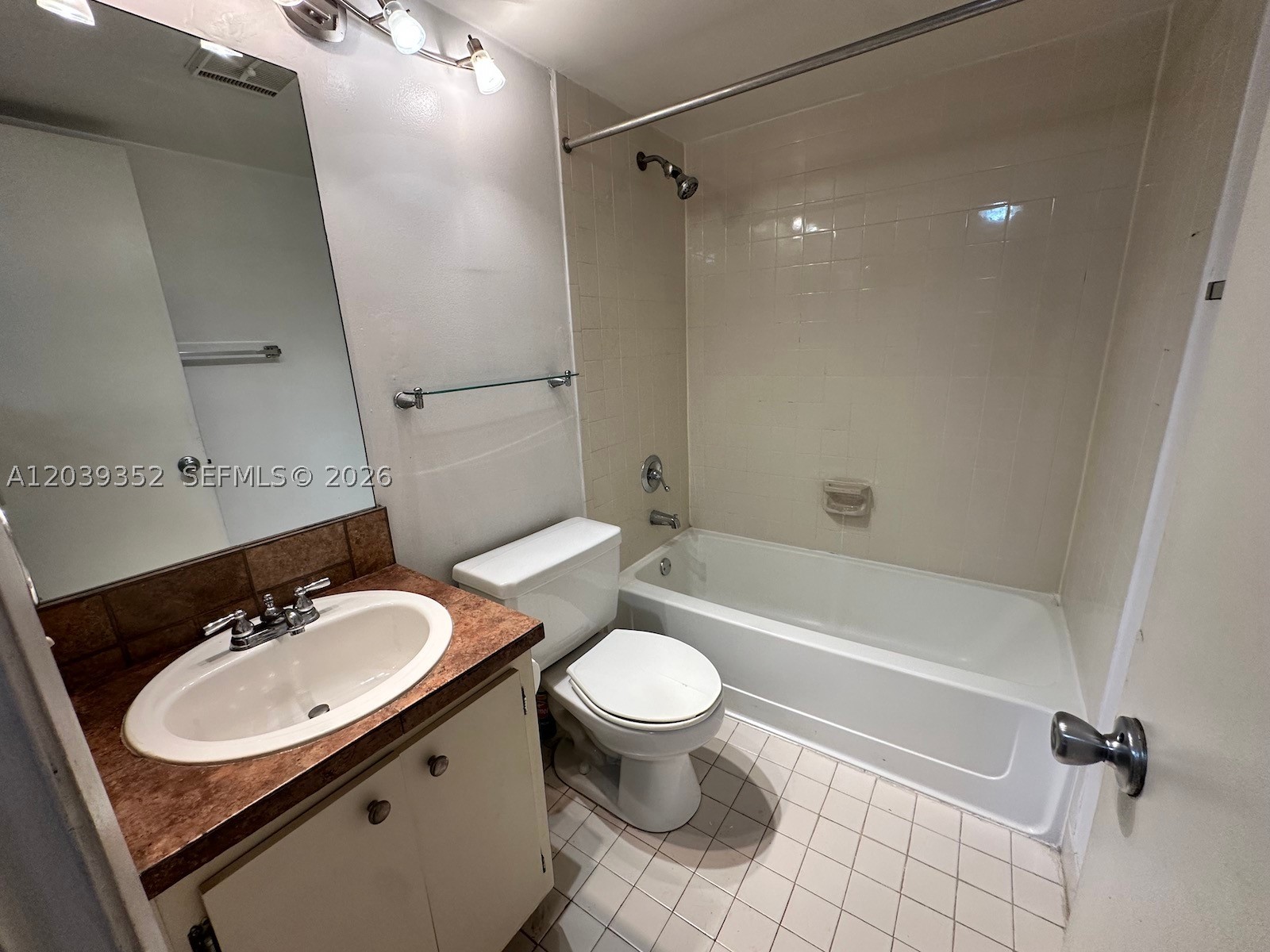 VILLA BELLINI CONDO - Residential