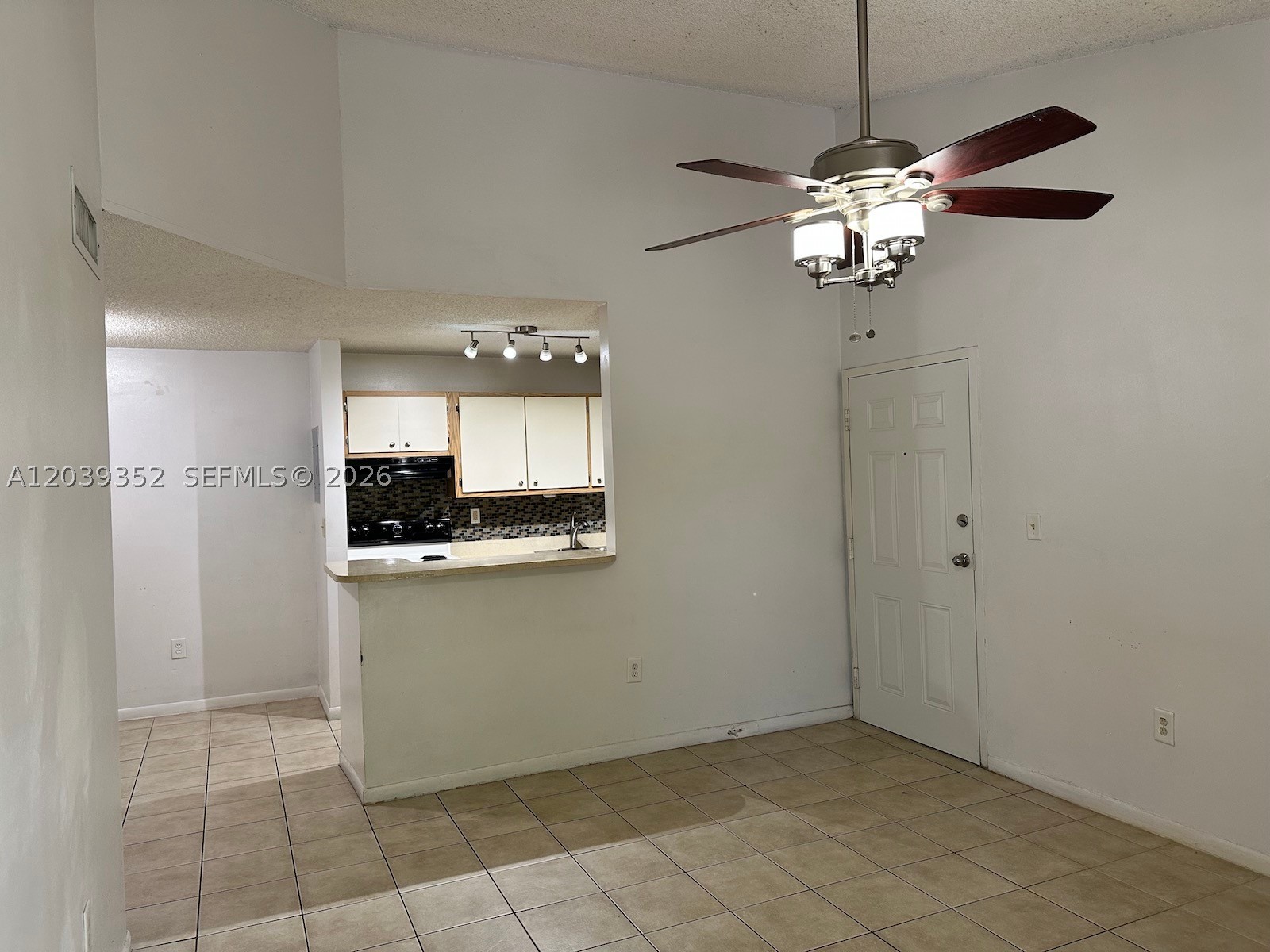 VILLA BELLINI CONDO - Residential