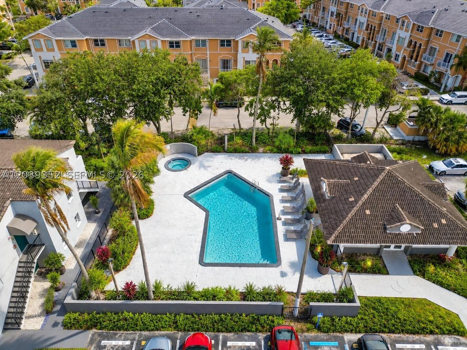 VILLA BELLINI CONDO - Residential