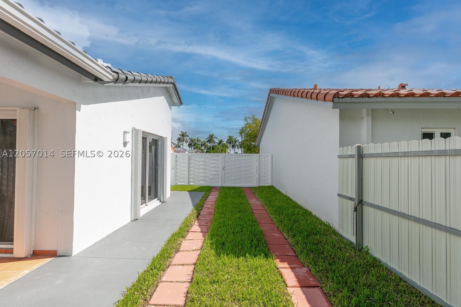 1ST AMEND TO TRUVAL SUB - Residential Lease
