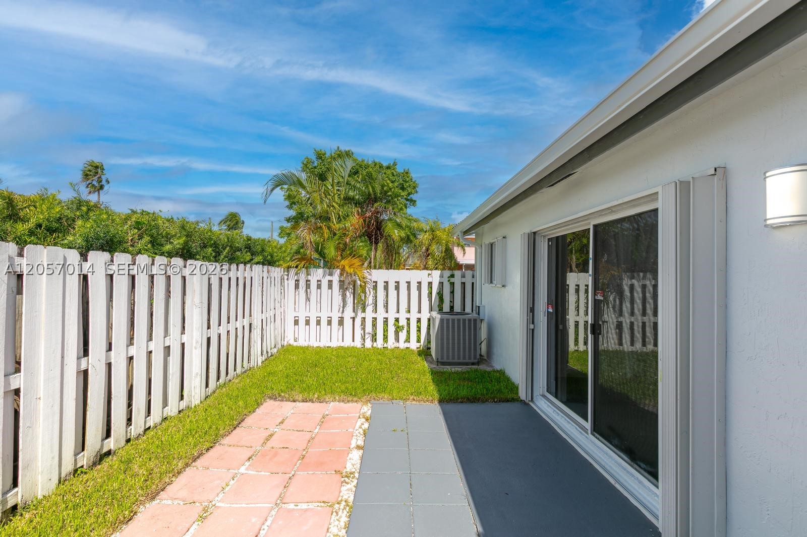 1ST AMEND TO TRUVAL SUB - Residential Lease