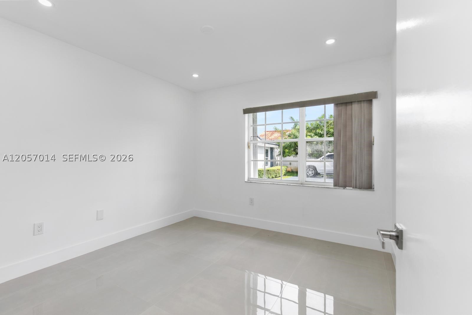 1ST AMEND TO TRUVAL SUB - Residential Lease